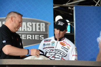 E934CBF4-12B4-46B9-B4C8-3D39C7595EF9