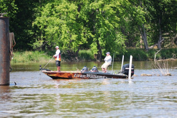 E9DBF1AB-E658-4339-8292-6384E9D414EB