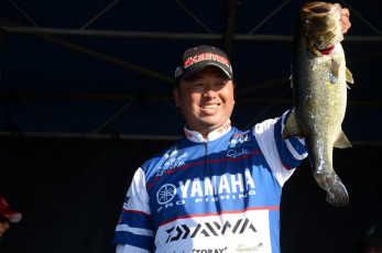 EA6C0798-7BA5-466B-9251-035DDC7F57E2