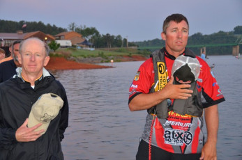 EAA739E0-2B5F-4163-ABAD-1D79F5920F3E