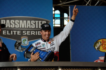 EADEE77D-BDBA-4D1D-A3C3-122AFC943E03