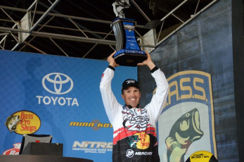 EB03DE5A-FADE-4DC2-8707-D98011AADF46