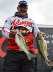 EB41E160-694F-49CD-BCA7-39B2417E4D31