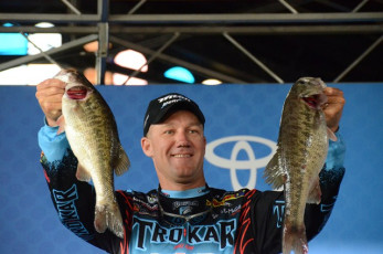 ECA224E9-B8B8-40EA-A68F-FF0277FDF254