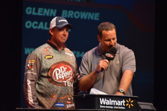 ED087C41-6921-4D24-9107-A852A4E9EBD2