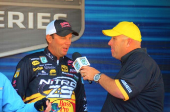 EDA4E83B-C4CD-4C11-9B4B-6319395382C8