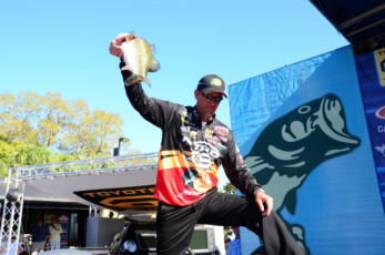 EE6C89E0-6F3A-4FA0-971D-0A9DC2A979CF