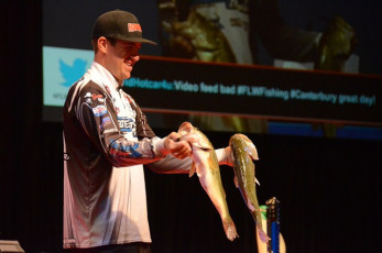 EED4103A-A948-44B3-8076-E3A206B2B7F2