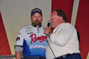 EEF9F88F-0701-472A-8BFD-0993B0D8B4AA