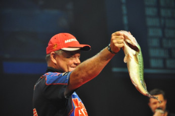 EFB9F047-0DD2-41B5-B284-D3E8432012D8