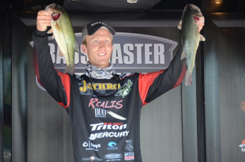 EFEACB80-00DB-4E8C-B3AF-2160DF6A063A