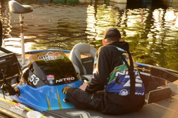 EFFAC7D0-98A9-4F9A-8912-D41C2D35500C