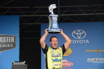 F05795BE-11E0-471C-808B-A8B0565E8D1B