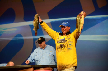 F0CD5F7B-6D6E-4DDF-B508-3DEB49C12204