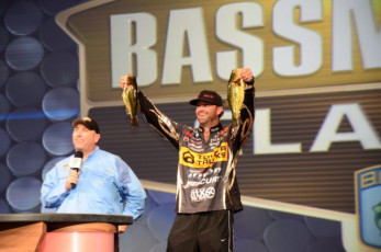 F13E7DB1-7CE6-4C55-9BA8-D81A798CE684