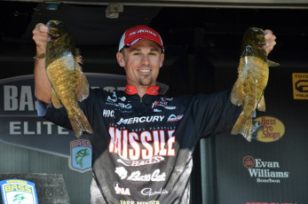 F18D1A82-0D71-40A0-8BF7-83F56D383EA5