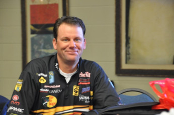 F18FC6B1-6795-4E0B-A9DB-E7017835CED2