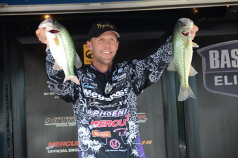 F1B424B7-1D5C-4A31-9D7E-38E6BB8D47EE