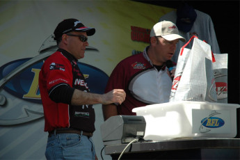 F23BA731-8D90-464D-AE2D-8D5EDED9E5FF