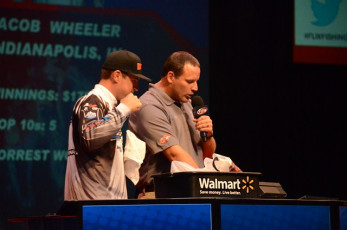 F2CF8592-F849-46F9-B69D-3CF326C3A3BE