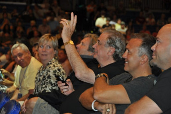 F3AF5AD3-FA65-40AA-8CEE-EA2E44F7511A