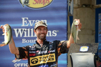 F3EB84A0-5E8F-4AFC-96D6-6B74D9AF0D2F