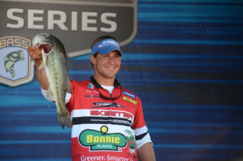 F410B50F-BCA6-4C1E-A483-91107E1D38A1