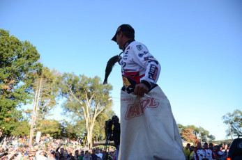 F48626BF-EC8C-4BD8-BE8D-79F4C67C600E