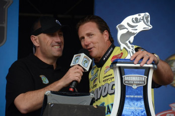 F58446FE-5C3F-4804-8BCE-D6A5256ACB9E