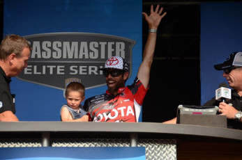 F6403C60-6D59-40C8-8B72-52EE038E33FC