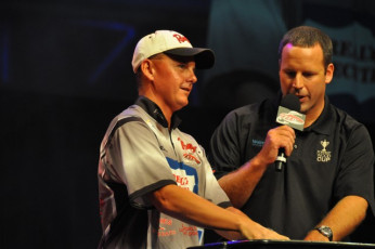 F64DC7A9-2721-41DE-A9FA-80357832BF6E