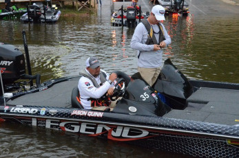 F67729A3-EA30-4570-B8F7-3C57F3B159E0