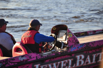 F68AE166-818E-47B3-BF9A-B5222A8E9BA9