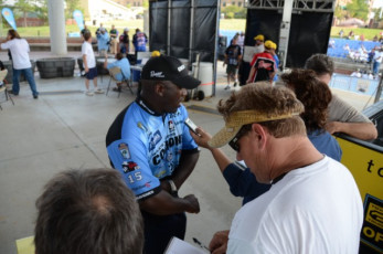 F6A3F69A-2E26-4551-B367-6E194559063F