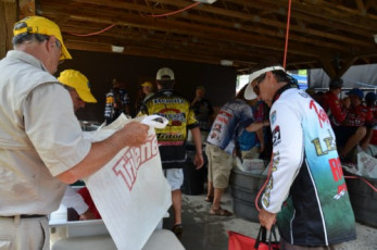 F7E3E2E3-FE0F-4179-BEF1-45777A544425