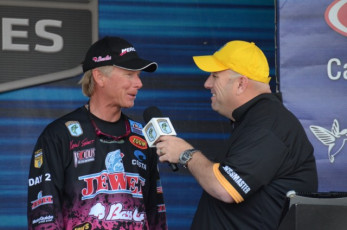 F8BCACC1-22CF-4F08-9C11-864159926E8E