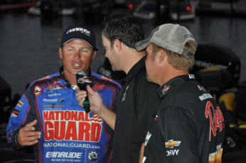 F8E6B7F7-C1FC-48E3-98AA-D7E2E9E9D455