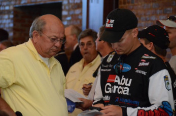 F9867074-7D5D-4F99-B7B0-04A51E11AE1E