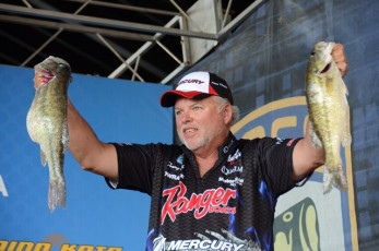 F9C908DE-9EEF-41BA-AEC0-7C2DDA0C791C