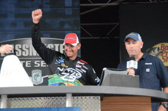 FA437F72-0CAA-4D52-9ECE-389FC2A4D622