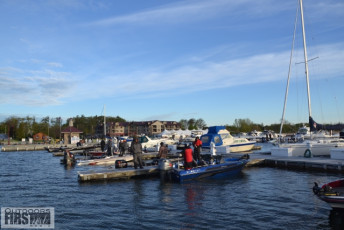 FB87770A-B89B-4C21-9FF1-70443C3FD2D2