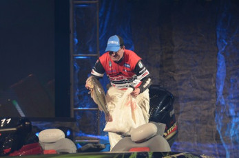 FE2D8BB0-A27D-4F7A-A44B-2D31EC00F772