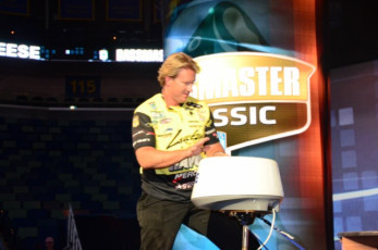 FEAF43B7-A6C3-4117-90C5-2114F2410E84