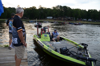 FEE9B4DC-3F42-43BA-9B40-5BE01509A412