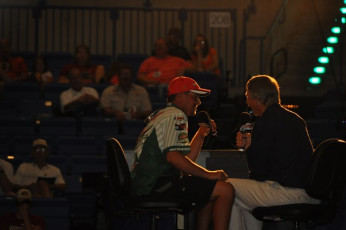 FFFFC624-4A9F-4FAD-B185-11C9F22FBB66