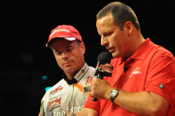 00E659F6-7391-43E8-A345-E8DDF3E5B75D