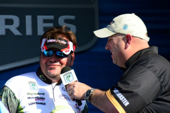 01241671-EBA8-419C-9C24-8D8BEEF7A9E5