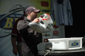 02280050-D0ED-4C7F-AEA6-AC30CCB0E796