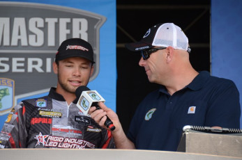 0350C99C-9482-4F0D-B7CD-9C16AE9FDED5