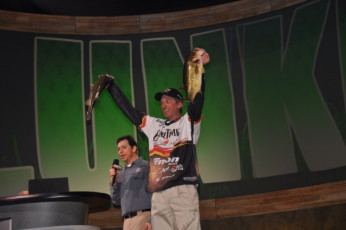 03AA582B-F171-4A2C-BA2D-9CE0CC20E98C